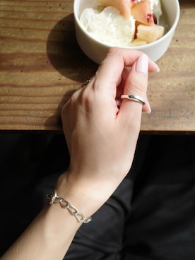 「TEN.（テン）のSILVER925 ムードフープブレスレット（ブレスレット、シルバー系）」を使った、tomiさん（レディース・165cm）の夏コーディネート