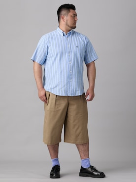 「nissen（ニッセン）のストレッチチノツータックワイドハーフパンツ【大きいサイズ】（パンツ、ベージュ系）」を使った、ニッセンラージメンズモデルさん（メンズ・182cm）の春コーディネート