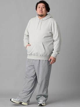 「nissen（ニッセン）のルーズワイドパンツ【大きいサイズメンズ】（パンツ、ブルー系）」を使った、ニッセンラージメンズモデルさん（メンズ・172cm）の冬コーディネート