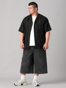 「nissen（ニッセン）の【大きいサイズメンズ】生地二枚重ねで胸元が透けにくい　綿１００％半袖Tシャツ（Tシャツ/カットソー、ホワイト系）」を使った、ニッセンラージメンズモデルさん（メンズ・182cm）の春コーディネート