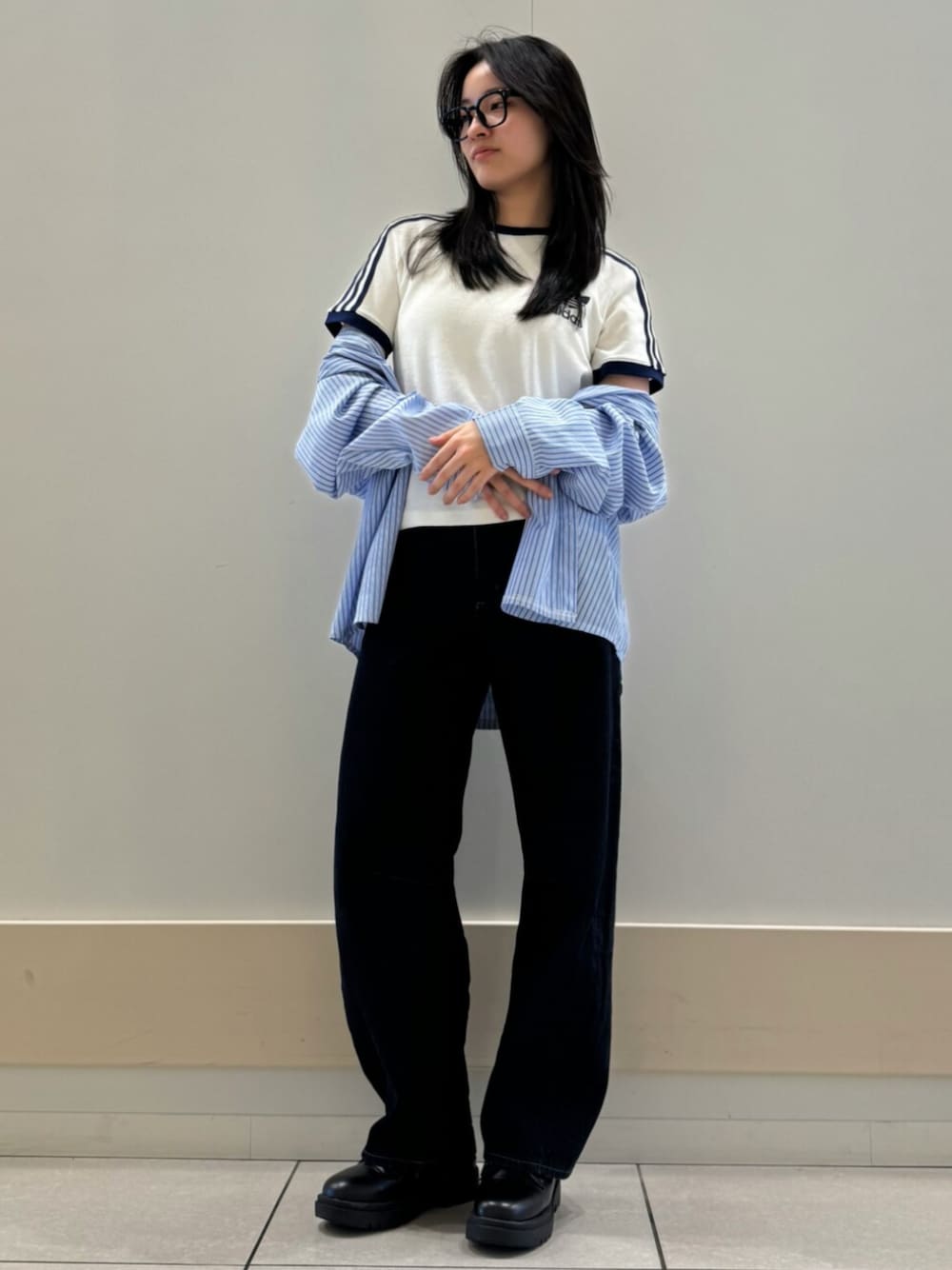 テリー スリーストライプス 半袖Tシャツのアディダスコーデ