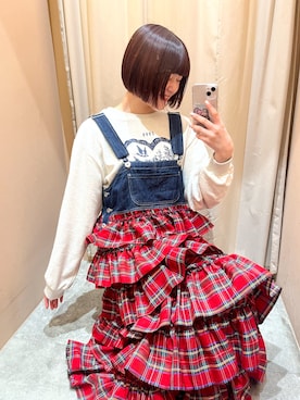 「w closet（ダブルクローゼット）のフリルティアードジャンスカ（ジャンパースカート、レッド系）」を使った、せらさん（レディース・160cm）の春コーディネート