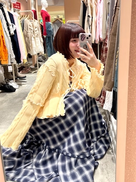 「w closet（ダブルクローゼット）のnew配色メロウケーブルカーディガン（カーディガン/ボレロ、イエロー系）」を使った、せらさん（レディース・160cm）の春コーディネート
