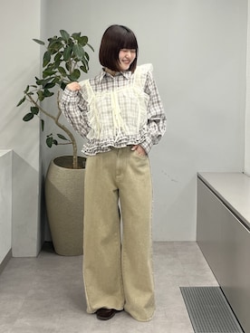 「w closet（ダブルクローゼット）のフリンジバギーデニムパンツ（デニムパンツ、ベージュ系）」を使った、せらさん（レディース・160cm）の春コーディネート
