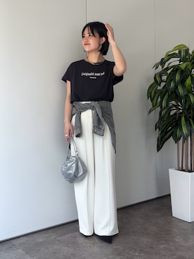 「Jena espace merveilleux(ジェナ エスパスメルヴェイユ)のコンパクトロゴカットソー(Tシャツ/カットソー、ブラック系)」を使った、さらさん(レディース・152cm)の春コーディネート