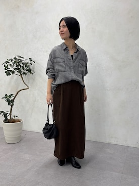 「Jena espace merveilleux(ジェナ エスパスメルヴェイユ)の〈8/15インスタライブご紹介アイテム〉【今から秋も着れる長袖】【サラサラデニム】テンセルデニムシャツ(シャツ/ブラウス、グレー系)」を使った、さらさん(レディース・152cm)の秋コーディネート