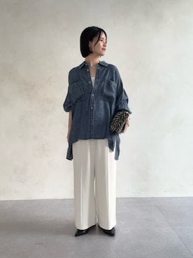 「Jena espace merveilleux(ジェナ エスパスメルヴェイユ)のテンセルバックシャーリングデニムシャツ(シャツ/ブラウス、ブルー系)」を使った、さらさん(レディース・152cm)の秋コーディネート