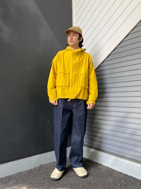 「アイテム（マウンテンパーカー、イエロー系）」を使った、soraさん（メンズ・178cm）の冬コーディネート
