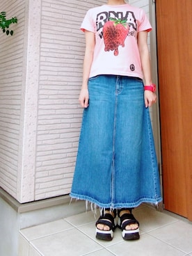 「アイテム（アナログ腕時計、レッド系）」を使った、🌹さん（レディース・163cm）の夏コーディネート