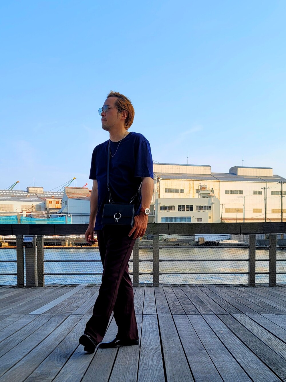 「夏コーデ、プチプラ、サングラス」｜「GUのアイテム（パンツ、ブラウン系）」を使った、コタオさん（メンズ・175cm）の夏コーディネートの1枚目の写真
