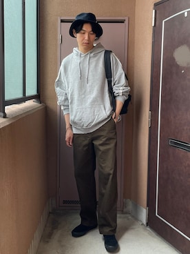 「アイテム（スリッポン）」を使った、MKさん（メンズ・185cm）の秋コーディネート