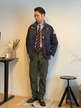 「古着のアイテム（カーゴパンツ、グリーン系）」を使った、MKさん（メンズ・185cm）の春コーディネート
