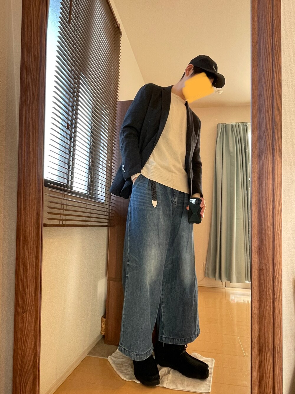 「いまどきジャケット写真、春、きれいめカジュアル、デニムパンツ、バギーパンツ、休日コーデ、ジャケット、UNIQLO、モカシン、ワラビー、ニット、キャップ、OPENINGACT」｜「OPENING ACTのアイテム（デニムパンツ、ブルー系）」を使った、MKさん（メンズ・185cm）の春コーディネートの1枚目の写真