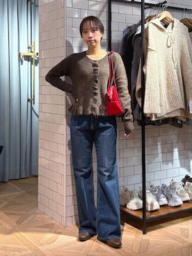 「アイテム（ボストンバッグ、レッド系）」を使った、まいさん（レディース・154cm）の秋コーディネート