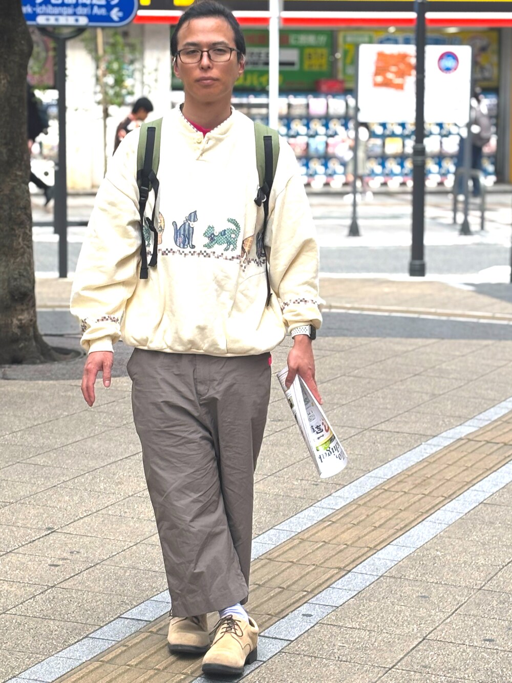 「no brandのアイテム（その他パンツ、ブラウン系）」を使った、カメさん（骨格ストレート・メンズ・165cm）の春コーディネートの1枚目の写真
