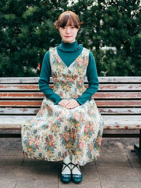 「an another angelus（アンアナザーアンジェラス）の刺繍入りクロスストラップパンプス（パンプス）」を使った、はたさくちゃんさん（レディース・160cm）の秋コーディネート