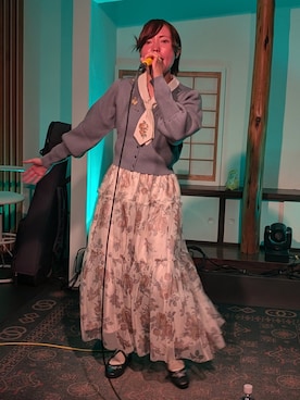 「アイテム（パンプス、ブルー系）」を使った、はたさくちゃんさん（レディース・160cm）の秋コーディネート