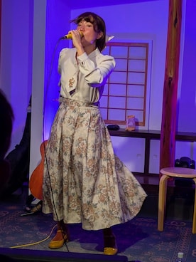 「アイテム（バレエシューズ）」を使った、はたさくちゃんさん（レディース・160cm）の秋コーディネート