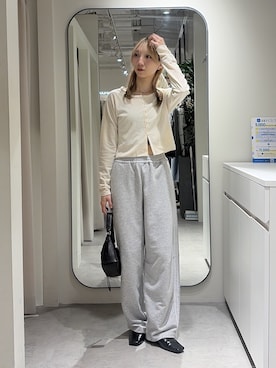 「FREE'S MART（フリーズマート）の◆ベロアリブカーディガン（Tシャツ/カットソー、ホワイト系）」を使った、こころさん（レディース・163cm）の秋コーディネート
