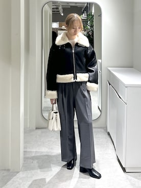 「アイテム（スラックス）」を使った、こころさん（レディース・163cm）の秋コーディネート