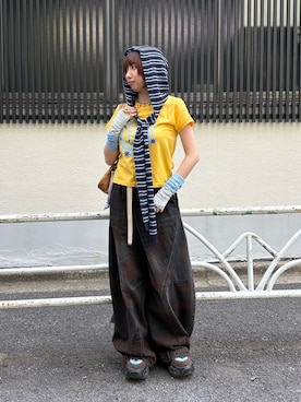 「CIAOPANIC（チャオパニック）のアソート柄コンパクトカラーTee（Tシャツ/カットソー、イエロー系）」を使った、ひなのさん（レディース・159cm）の春コーディネート