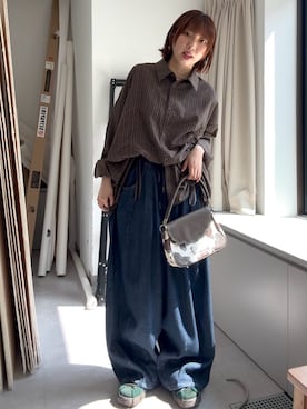 「CIAOPANIC（チャオパニック）の【cian denim/シアンデニム】切替スーパーワイドバルーンデニムパンツ（デニムパンツ、ブルー系）」を使った、ひなのさん（レディース・159cm）の夏コーディネート