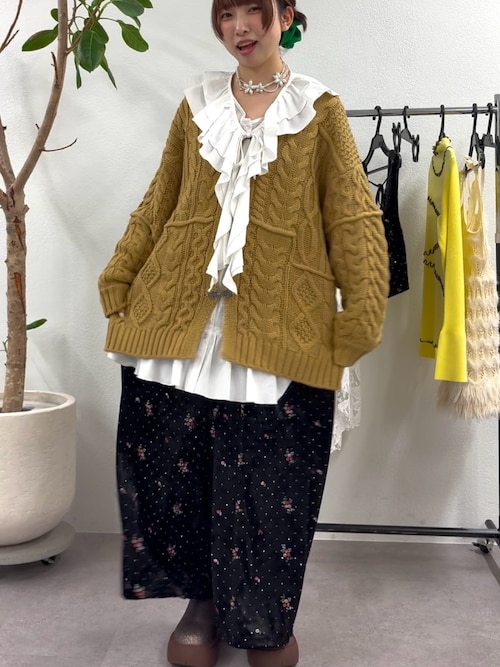 パッチワークチロリアンケーブルカーディガン