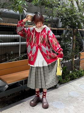 「アイテム（スカート、グリーン系）」を使った、ひなのさん（レディース・159cm）の秋コーディネート