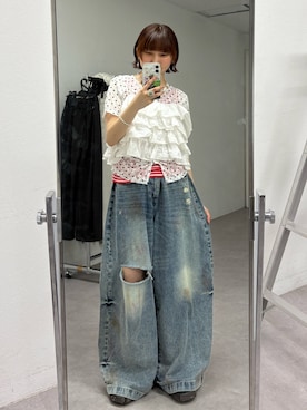 「CIAOPANIC（チャオパニック）のスプレー加工ダメージワイドデニムパンツ（Pants、ブルー系）」を使った、ひなのさん（レディース・159cm）の夏コーディネート