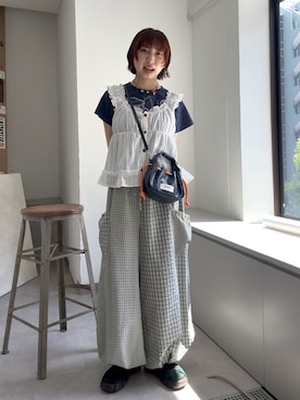 「GRAIN（グレイン）の【GRAIN/グレイン】ヴィンテージステッチミニ巾着ハンドバッグ（Shoulderbag、ブルー系）」を使った、ひなのさん（レディース・159cm）の夏コーディネート