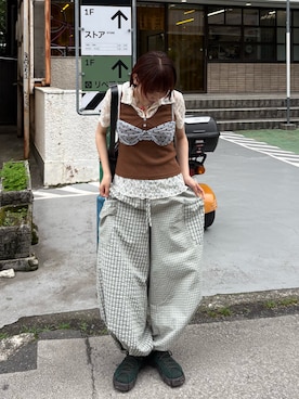 「CIAOPANIC（チャオパニック）のチェックバルーンイージーパンツ（Pants、グリーン系）」を使った、ひなのさん（レディース・159cm）の夏コーディネート