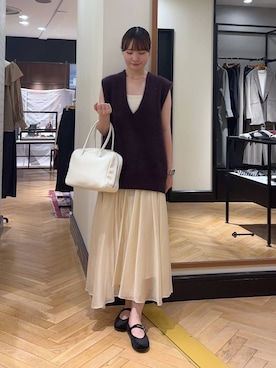 「アイテム（ベスト、レッド系）」を使った、ひぃ(588)さん（レディース・162cm）の秋コーディネート