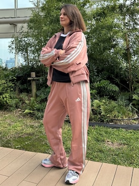 「アイテム（ジャージ）」を使った、MLさん（レディース・161cm）の秋コーディネート