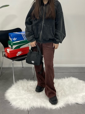 「アイテム（パーカー）」を使った、ゆいころさん（レディース・158cm）の秋コーディネート