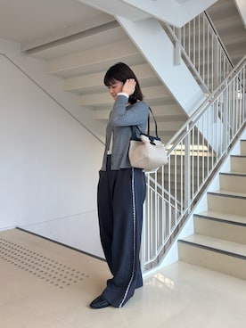 「IACUCCI（イアクッチ）のセンティエーロ PAGLIA（トートバッグ、ブラック系）」を使った、karinさん（レディース・158cm）の春コーディネート