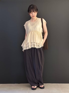「Curensology（カレンソロジー）のCurensology(カレンソロジー)/シアーギャザーブラウス（シャツ/ブラウス、ホワイト系）」を使った、miyaさん（レディース・162cm）の夏コーディネート