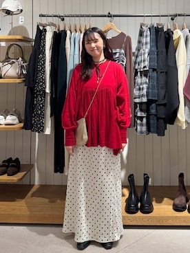 「アイテム（ショルダーバッグ、ゴールド系）」を使った、つっきー🌙さん（レディース・156cm）の秋コーディネート