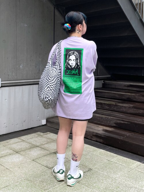那須川梨々さんのワンピース「WORDS FACE S/S BIG TEE DRESS(X-girl|エックスガール)」を使ったコーディネート