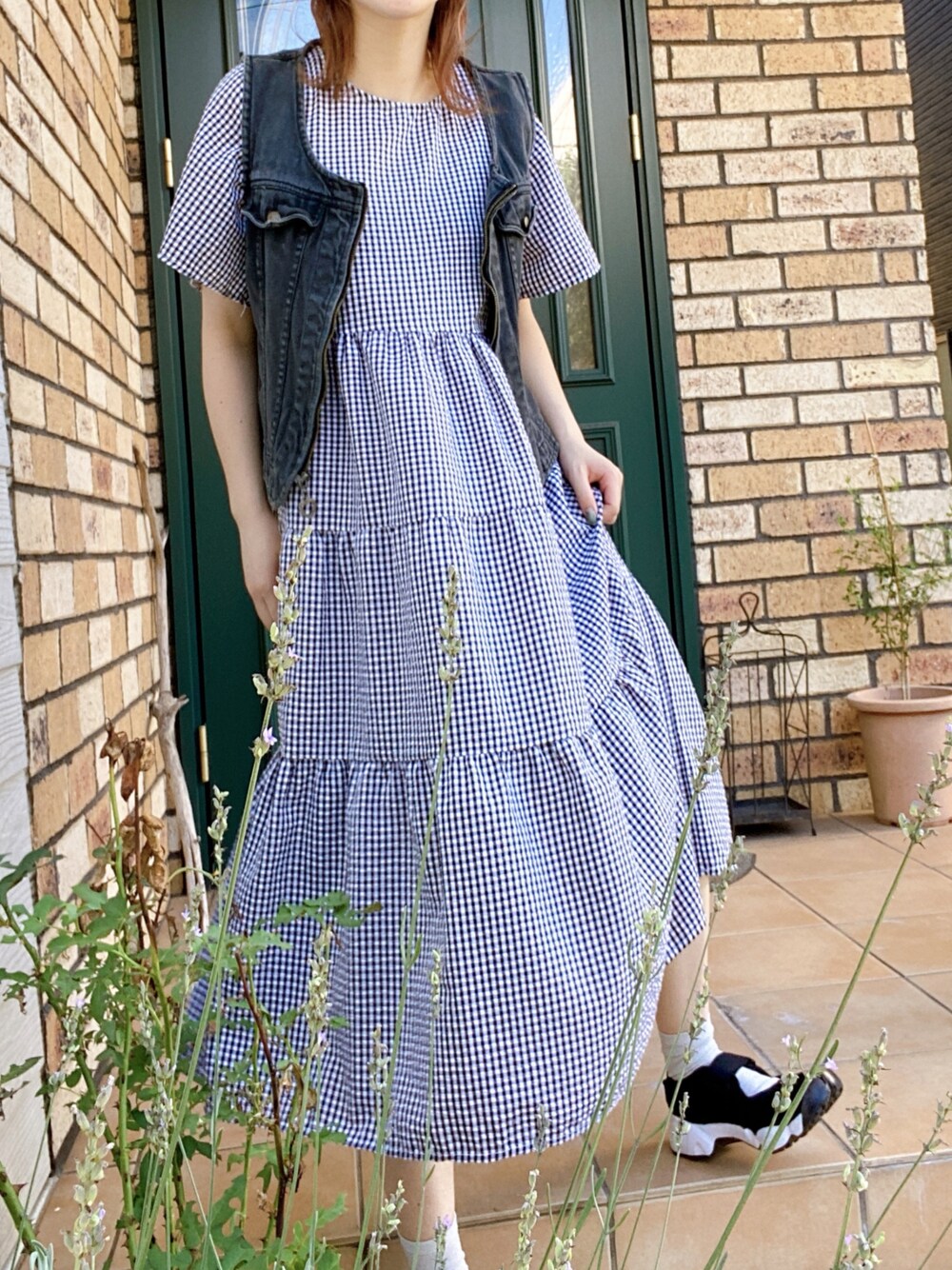 「NIKEのアイテム（シューズ、ブラック系）」を使った、moepさん（レディース・154cm）の夏コーディネートの1枚目の写真