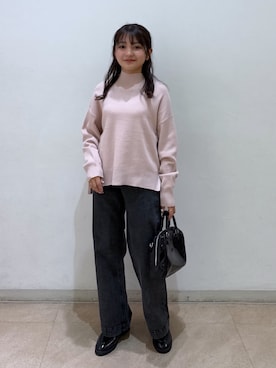 トップス（ピンク系）を使った「黒パンツ」のレディース人気