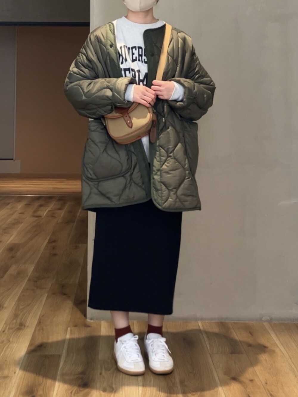 「BRADYの[ ブレディ ] ◇ JY Brady COLNE MINI ショルダー バッグ（ショルダーバッグ、ベージュ系）」を使った、ruさん（レディース・163cm）の冬コーディネートの1枚目の写真