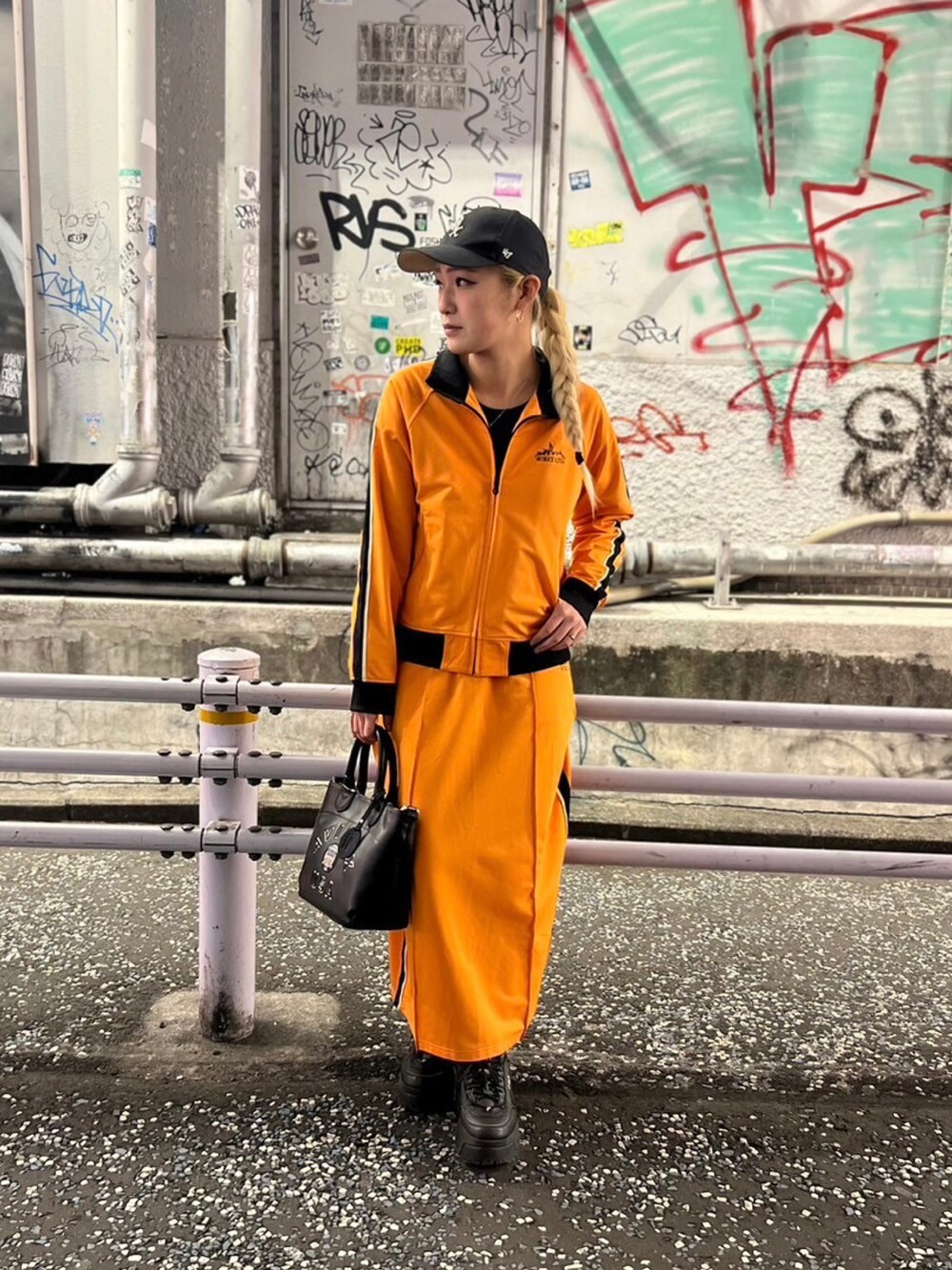 AVIREX（アヴィレックス）の「【直営店限定】バーシティー レザー ミニ