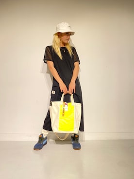 「ネオンカラーバック」｜RAMUさん（レディース・164cm）の春コーディネート