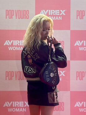 「AVIREX（アヴィレックス）のアイテム（バッグ）」を使った、RAMUさん（レディース・164cm）の春コーディネート