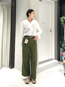 「URBAN RESEARCH DOORS（アーバンリサーチドアーズ）のレースラッフルブラウス（襯衫、ホワイト系）」を使った、makoさん（レディース・175cm）の夏コーディネート