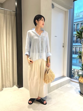 「URBAN RESEARCH DOORS（アーバンリサーチドアーズ）のラミー混ルーズシャツ（シャツ/ブラウス、ブルー系）」を使った、makoさん（レディース・175cm）の夏コーディネート