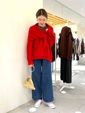 「LAATO（ラート）のdenim wide pants（デニムパンツ）」を使った、makoさん（レディース・175cm）の秋コーディネート