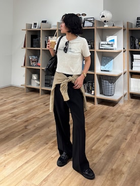 「FREE'S MART（フリーズマート）のアイテム（スラックス）」を使った、REINAさん（レディース・162cm）の春コーディネート