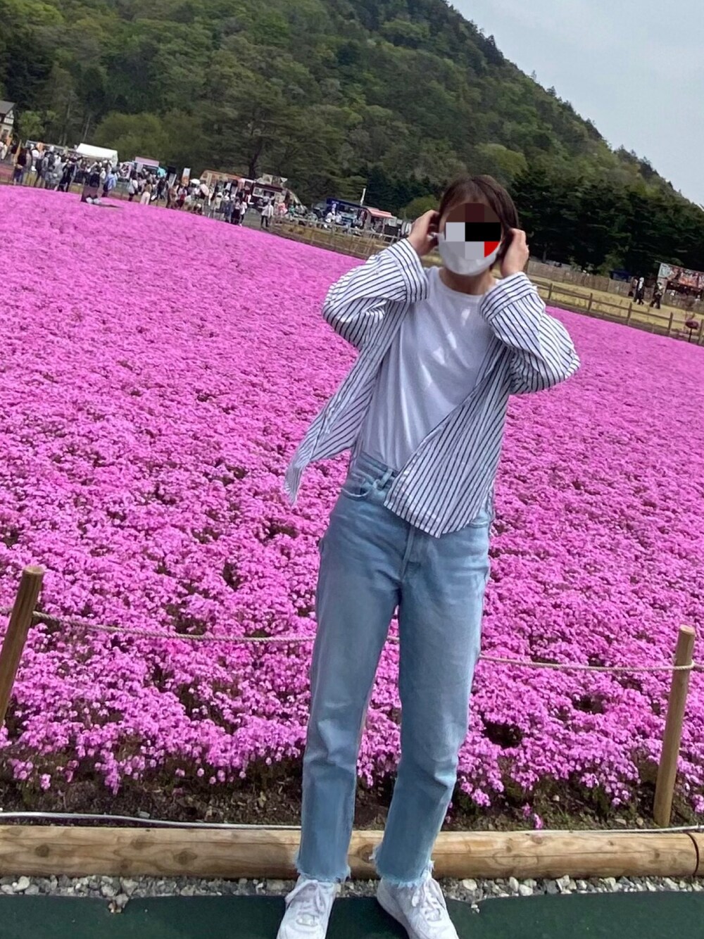 「芝桜、デート、ＧＷ」｜「SHEINのアイテム（シャツ/ブラウス、ホワイト系）」を使った、涼葉さん（レディース・173cm）の夏コーディネートの1枚目の写真