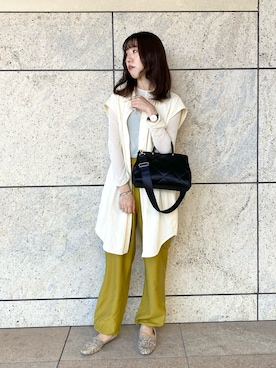 「アイテム（カーゴパンツ、イエロー系）」を使った、Hitomiさん（レディース・160cm）の秋コーディネート